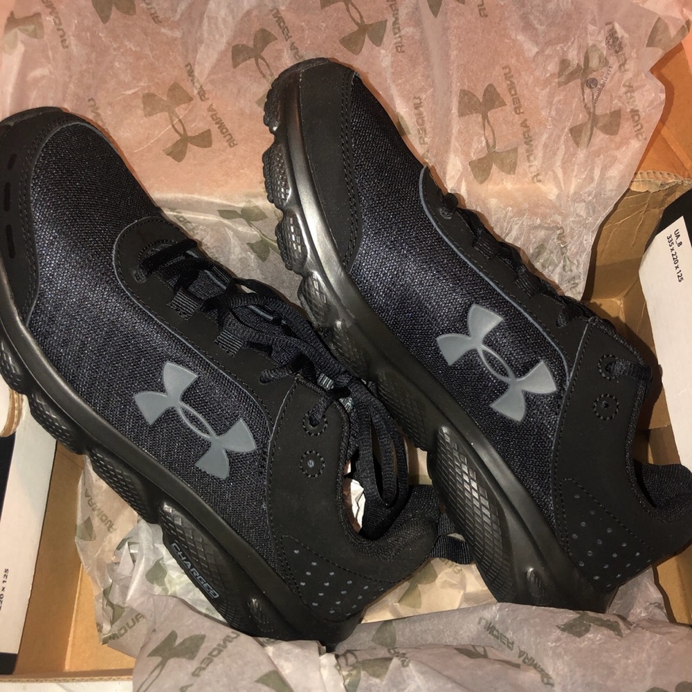 Under Armour Men’s tennis shoes